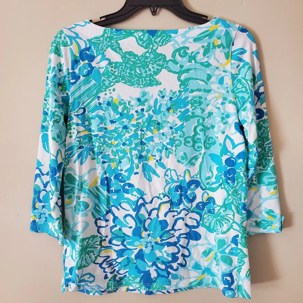 Lilly Pulitzer Blue Dahlia Abstract Vibrant Stretch Tee Half Sleeve Size Small - Picture 2 of 9